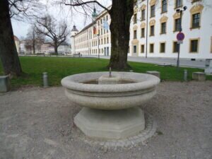 Schwegelinbrunnen vor der fürstäbtichen Residenz in Kempten