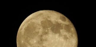 Großer Mond vom 28.4.2021 um 0.33 Uhr