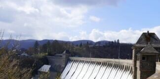 Der Edersee läuft über – ich habe es selbst gesehen