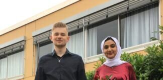 Time to say goodbye – Verabschiedung an der Alexander-von-Humboldt-Schule Marcel König und Fatema Ahmedi waren die besten Absolventen des Jahrgangs 10