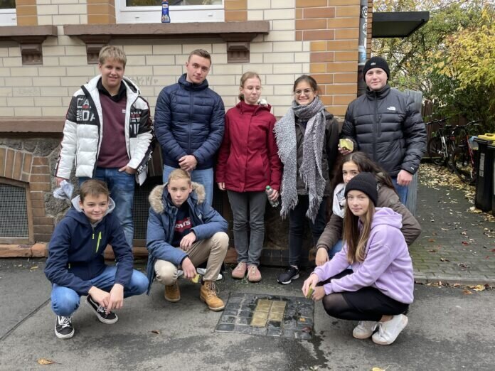3 Oberstufen schüler und 6 Neuntklässler