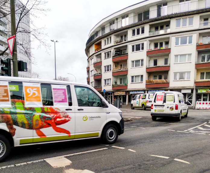 02_LH_GI_Auto-Konvoi Berliner Platz