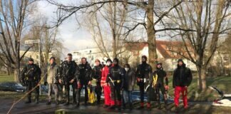 Bei Eiseskälte in der Lahn — Müll sammeln mal anders