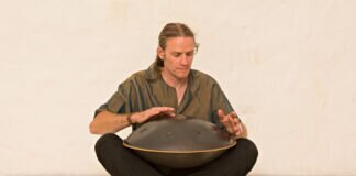 Handpans und Meer – eine Klangreise mit Markus Reich sowie Aussstellungseröffnung vom Kleinen Fest im Wald