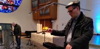 Nils Hartwig am Theremin