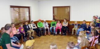 Jugendgruppe informiert “Rund ums Ei”