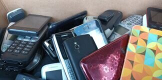 30 Kilogramm Altgeräte - Handy-Sammlung