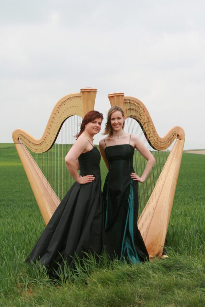 Harfenduo Harparlando am 2. Juli zu Gast live open air unter den Platanen Harfenduo Harparlando am 2. Juli zu Gast live open air unter den Platanen