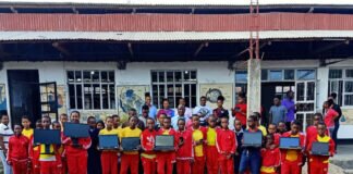 Computer und Photovoltaik für Schule in Tansania