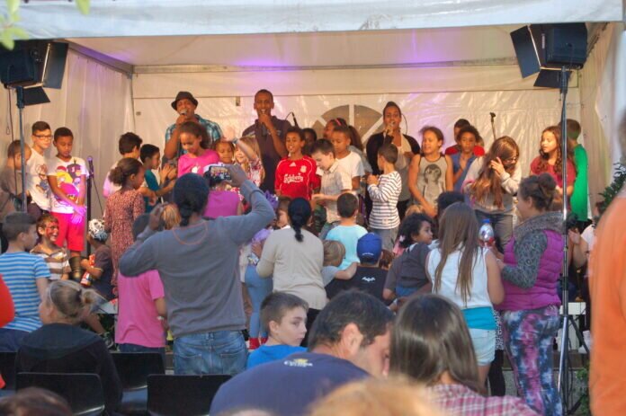 2013 Nordstadtfest_Bühnenansturm
