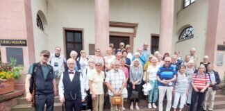 Reisegruppe aus Boppard „Ich bin dabei“ besuchte Gießen und das Liebig-Museum Reisegruppe Boppard „Ich bin dabei“ vor dem Liebig-Museum in Gießen