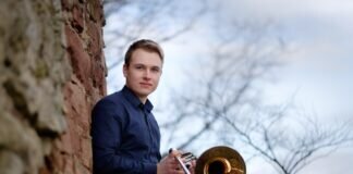 Weber, Wagenseil und Tschaikowski: PAN Symphonie-Orchester am 20.8.22 zu Gast in der Kulturkirche St. Thomas Morus Posaunist Julius Joachim studierte u.a. an den Musikhochschulen in Karlsruhe und Weimar.