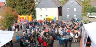 Gute Stimmung nach dem Fassanstich