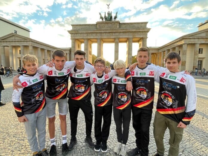 2022_10_Berlin_Br_Tor