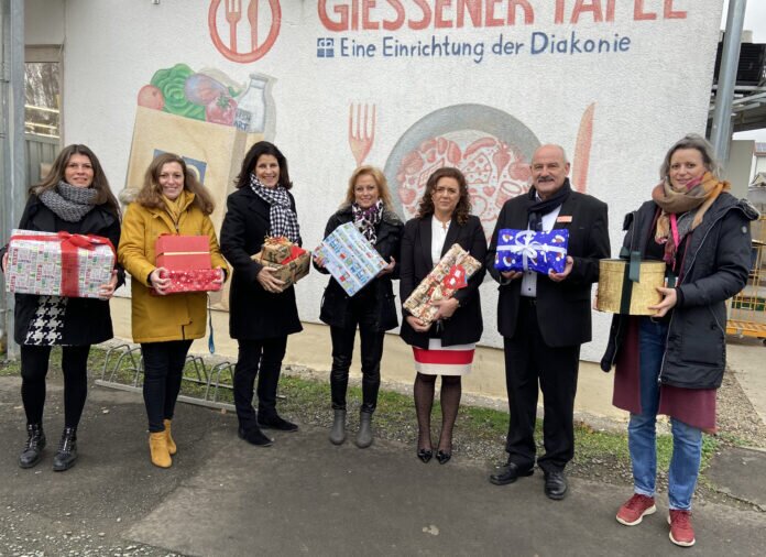 Weihnachts-Wunschzettel-Aktion_Tafel_Giessen