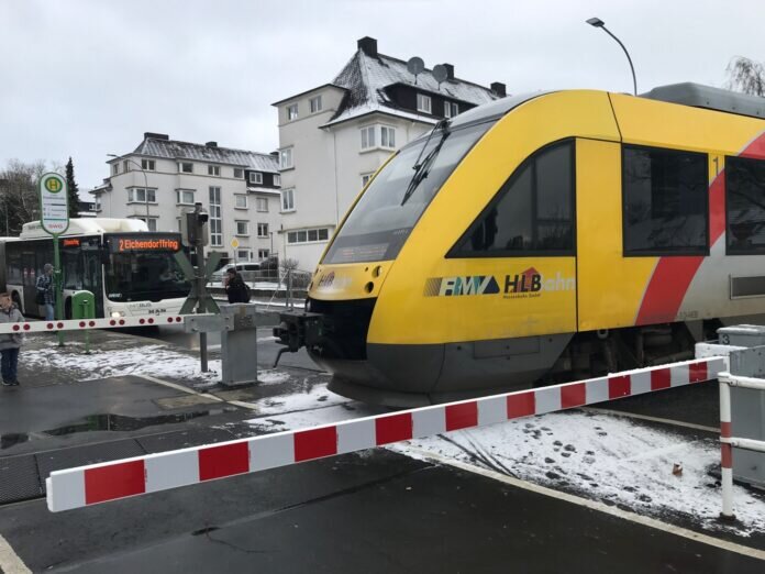 Verknuepfung_Bus_Bahn_Licher_2023