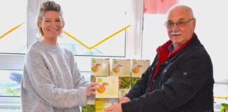 Bürgerverein schenkt dem Kindergarten “Rappelkiste” naturreinen Apfelsaft