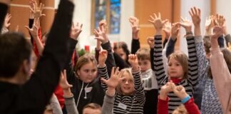Chöre der Bonifatiuskirche freuen sich über neue Stimmen