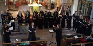 Chor TeuTonia Nordeck singt beim Rosenfest in Eltville