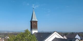 Buntes Flohmarkttreiben der evangelischen Kirchengemeinde Kleinlinden