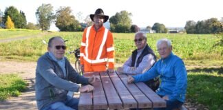 Bürgerverein Holzheim – Drei neue Bänke für über 1000 Euro in der Gemarkung Holzheim aufgestellt