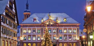 GENGENBACHER ADVENTSKALENDER * Weltgrößtes Adventskalenderhaus.