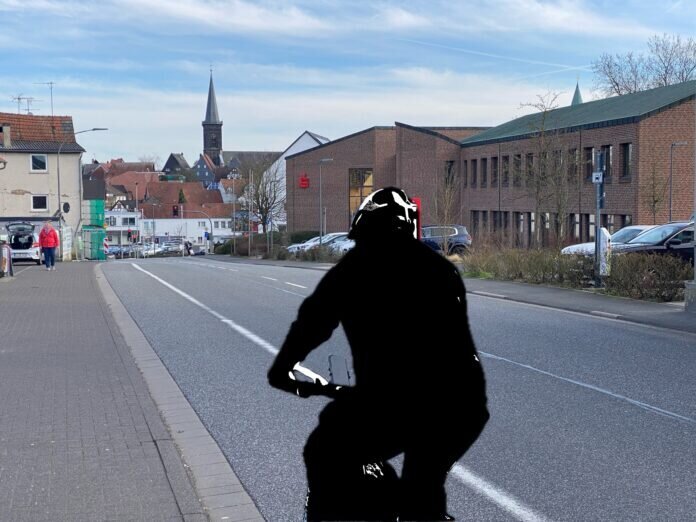 Radfahrstreifen_Gruenberg_schwarzweiss_1