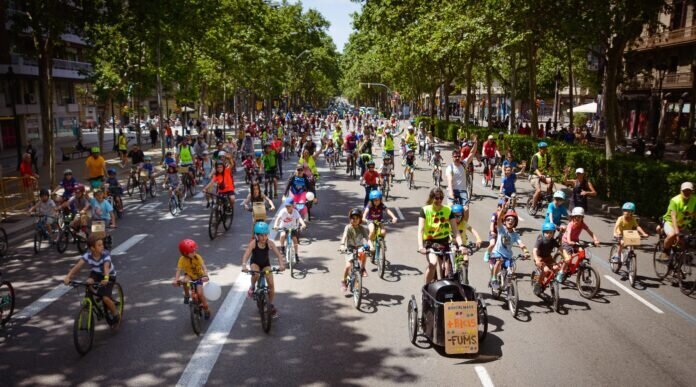 KidicalMass_Barcelona_copyright_Calvox_Periche