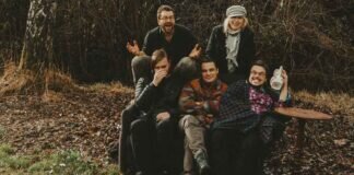 Fogel F – biologisch abbaubarer Antikapitalisten-Folk am 1. Mai 17 Uhr live Open Air unter den Platanen der Kulturkirche St. Thomas Morus