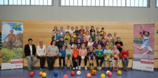 50 Bälle für die Regenbogenschule