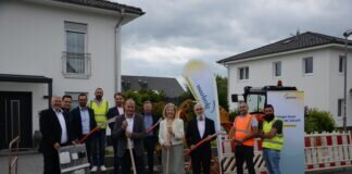 Spatenstich für den Glasfaserausbau in Rabenau-Londorf