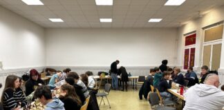 Königsjäger-Schach läuft auf Hochtouren