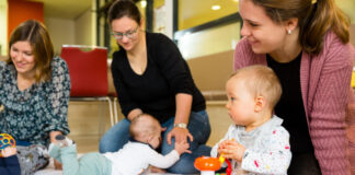 Treffpunkt für junge Familien: Stillcafé im St. Josefs Krankenhaus Balserische Stiftung lädt zum Austausch ein