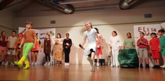Musical “Mahlzeit” der Regebogenschule Holzheim – „Verdammter Mist, dass man von den Behörden abhängig ist.“