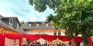 Weinfest in Reiskirchen lockt mit Musik und Genuss