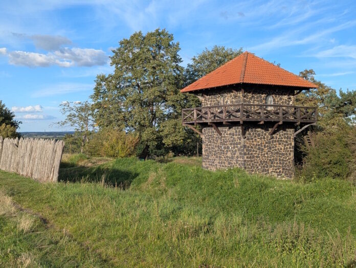 Limeswachturm-Palisade_1080