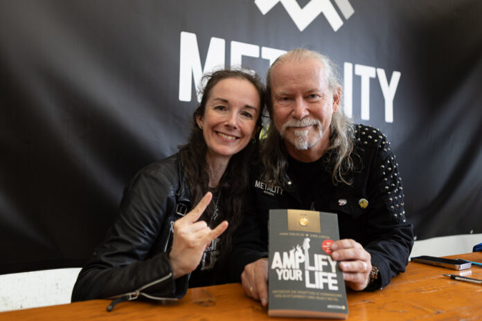amplify-farbe-0273 - Jana Solvejg+Uwe Lerch - Credit Sven Uckermann