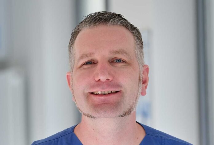 Dr. Dennis Humburg